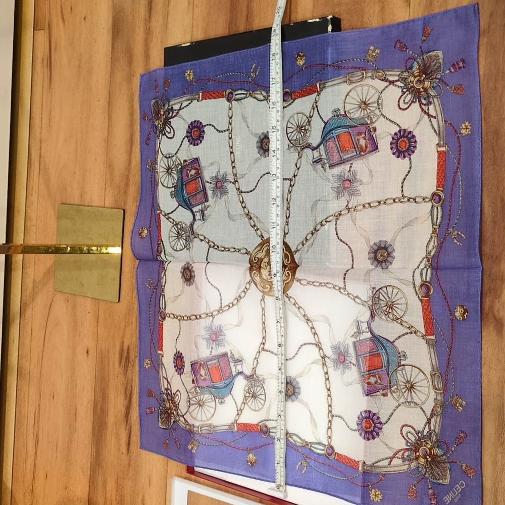 Celine vintage handkerchief with a chain and carriage print In Original Box - Picture 13 of 14